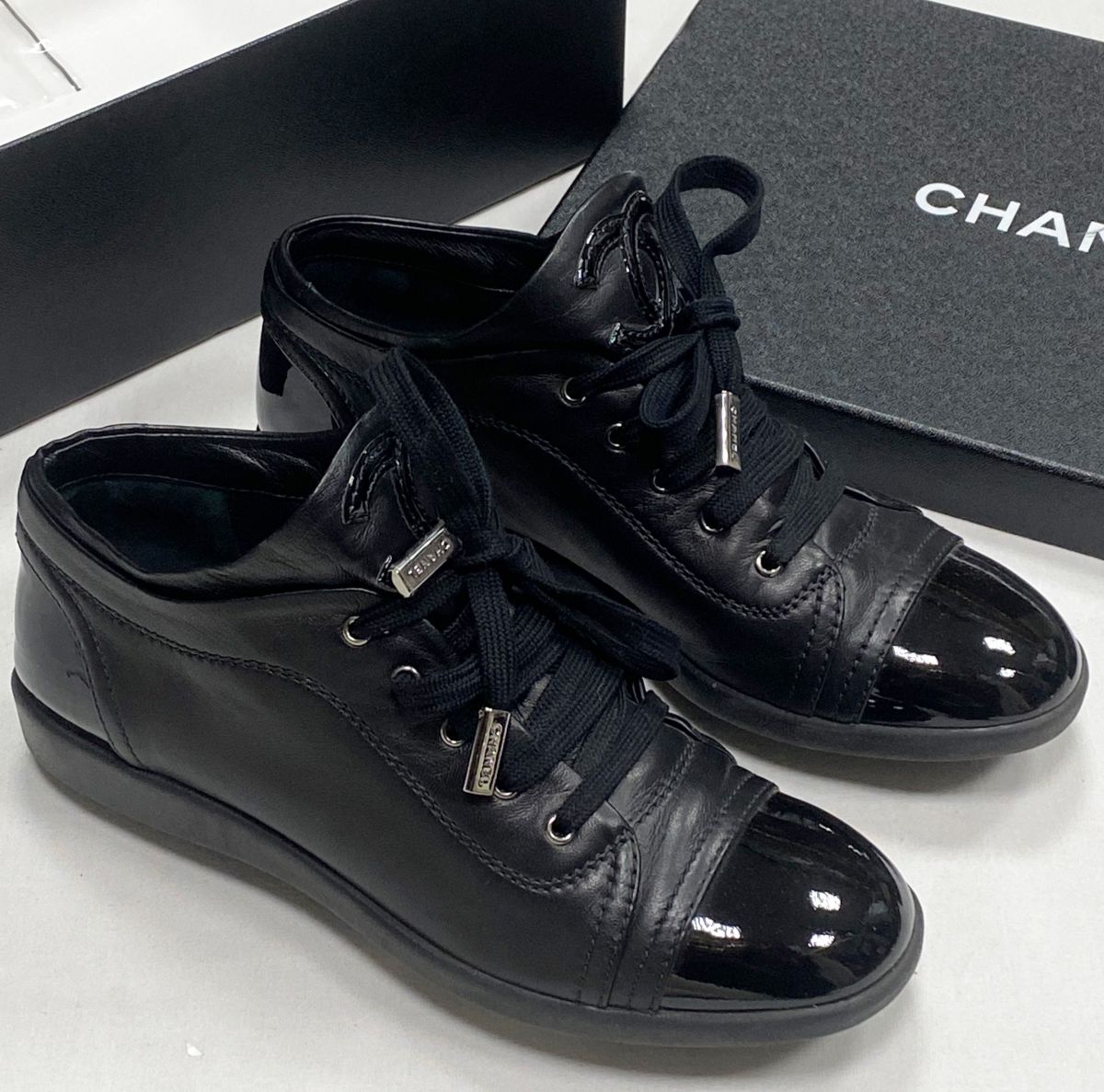 Кеды Chanel размер 37.5 цена 15 655 руб

