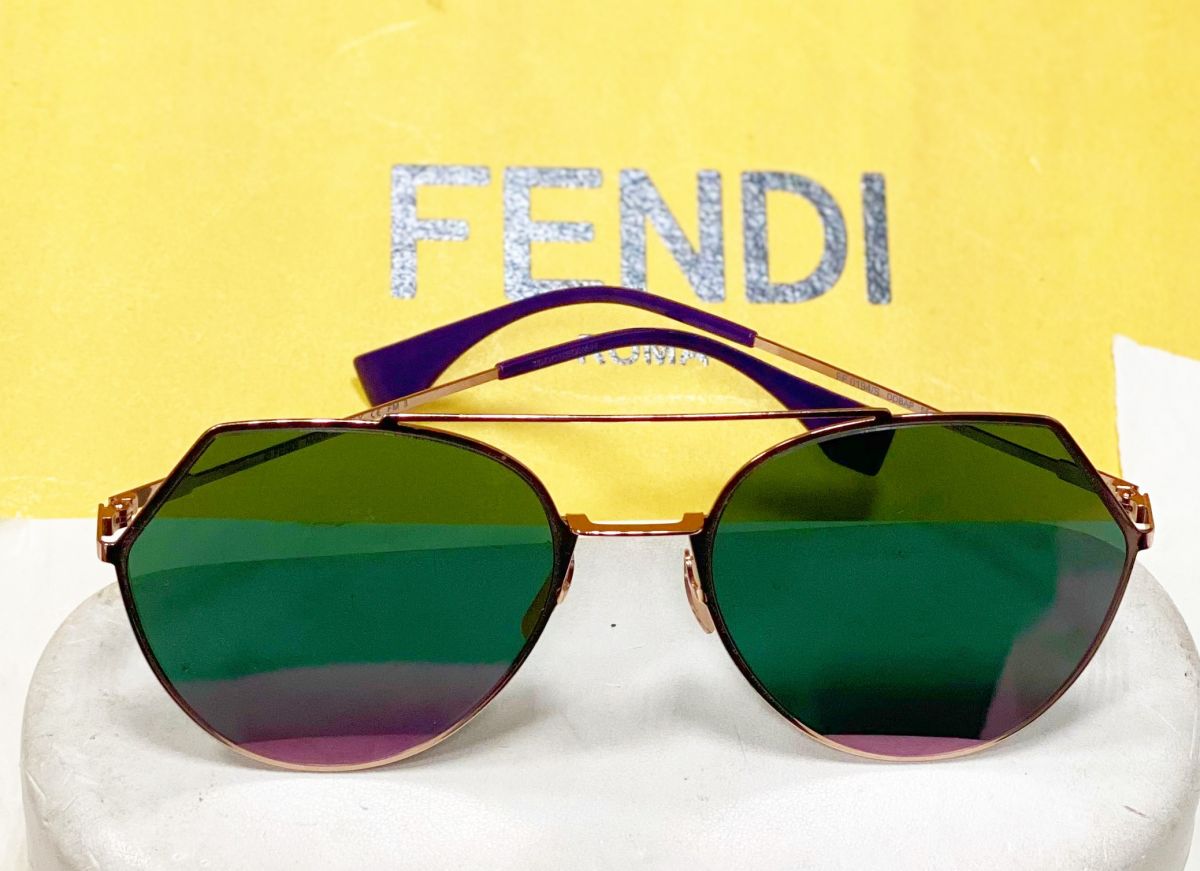 Очки Fendi цена 12 524 руб 