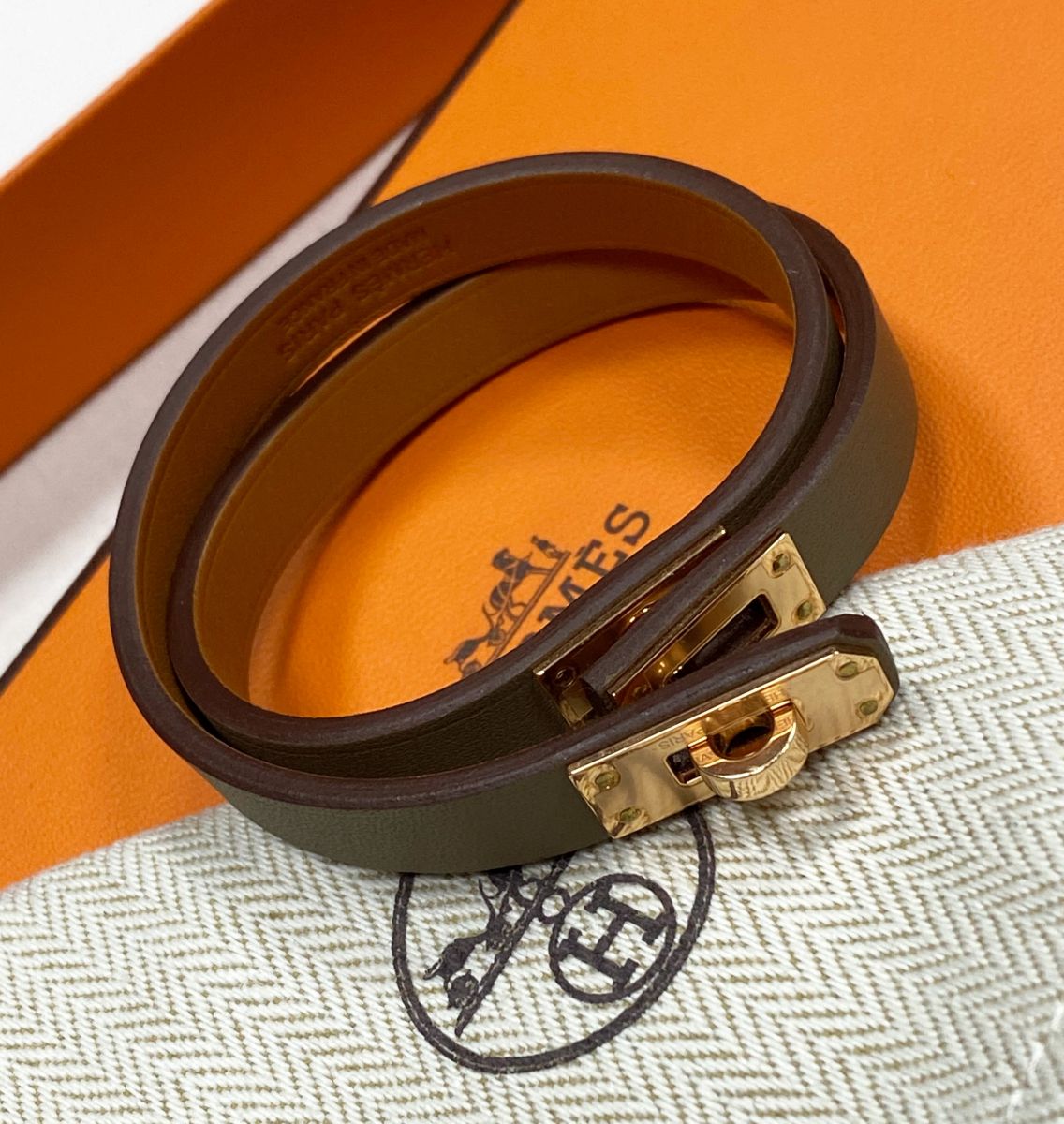 Браслет Hermes цена 54 793  руб
