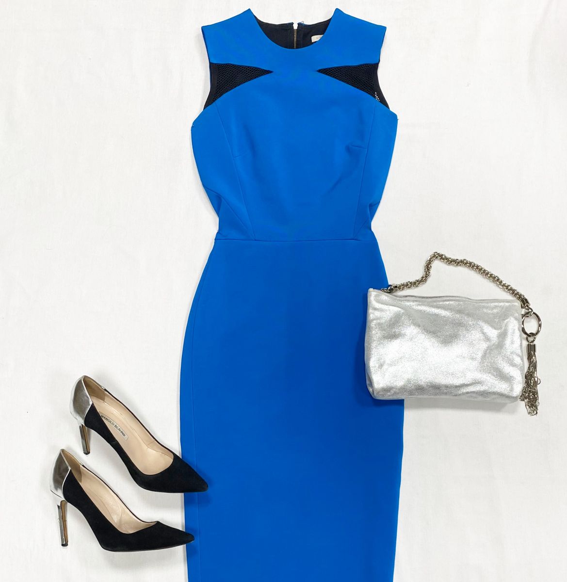 Платье Victoria Beckham размер 38 цена 10 770 руб
Туфли Manolo Blahnik размер 37.5 цена 3 846 руб
Сумка Jimmy Choo 