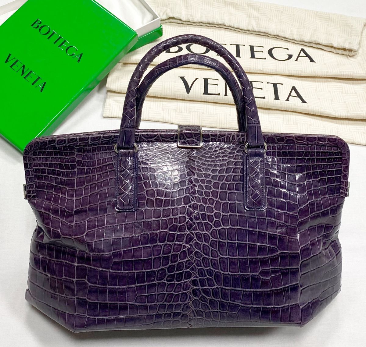Сумка / крокодил / Bottega Veneta размер 35/20 цена 156 550 руб