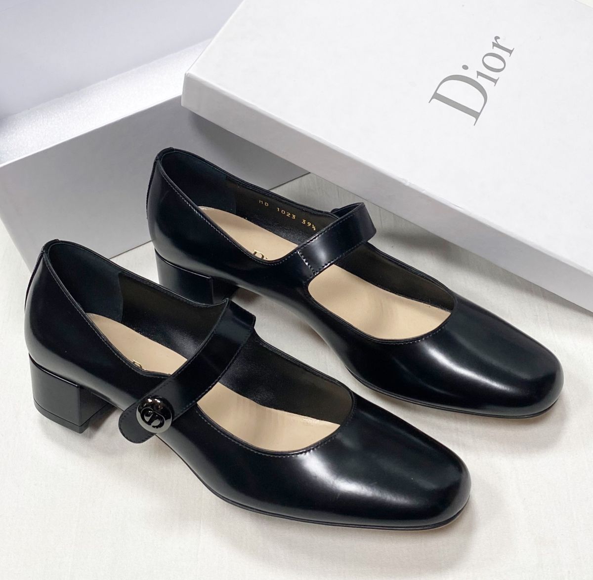 Туфли Christian Dior размер 39.5 цена 46 965 руб / новые /