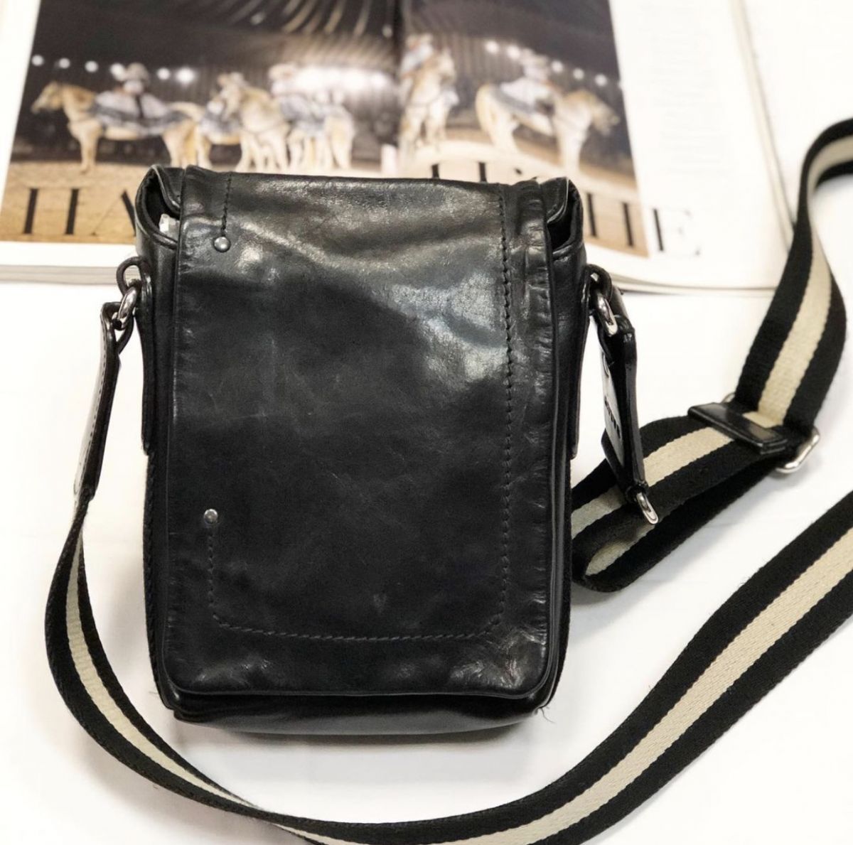 Сумка Bally  размер 13x19 цена 10 770 руб