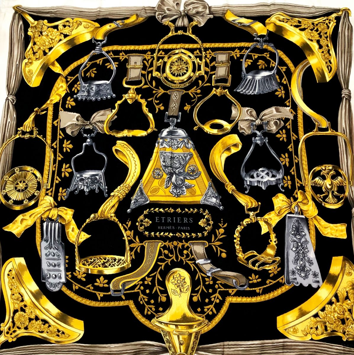 Палантин Hermes цена 46 965 руб