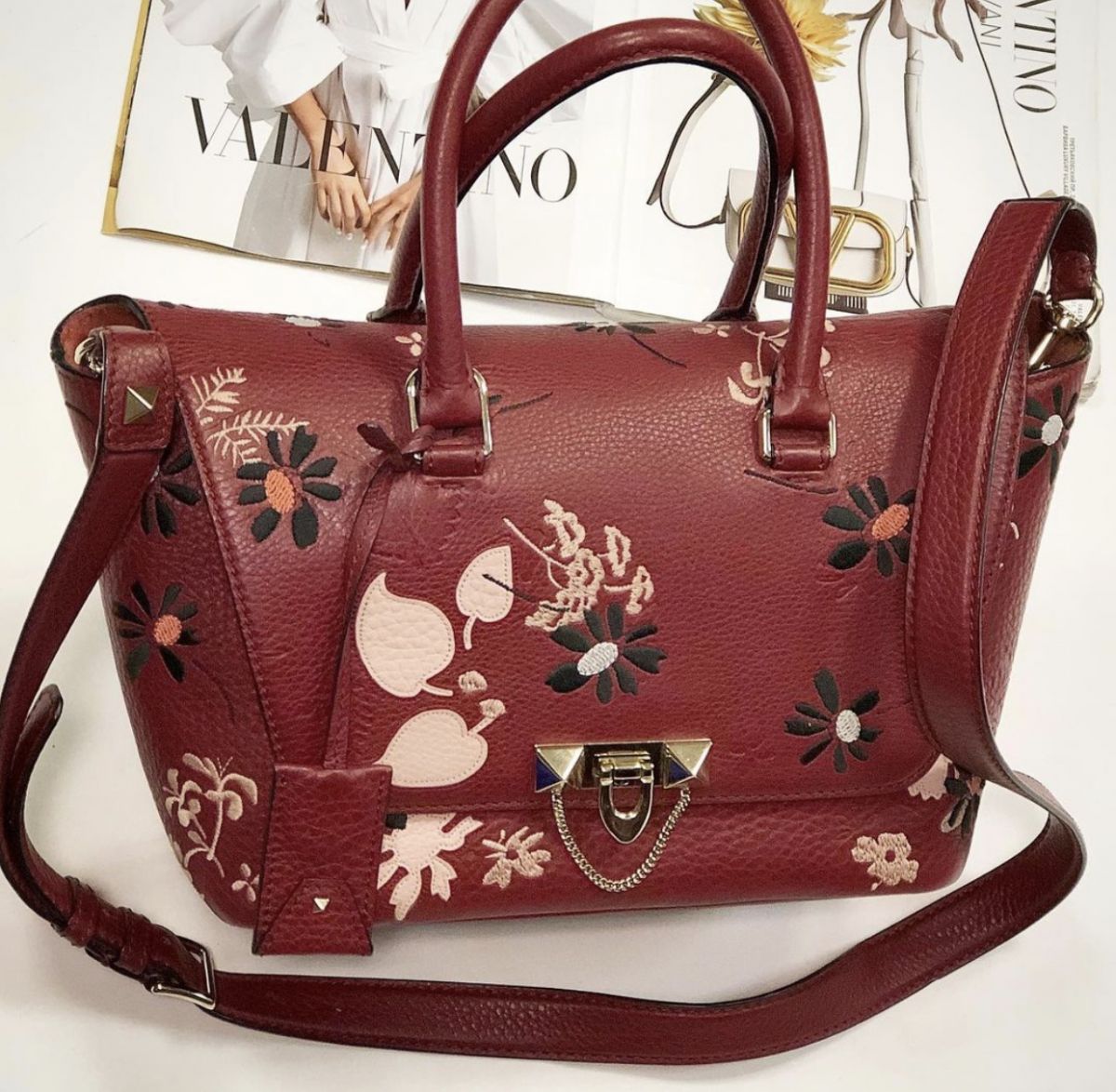 Сумка Valentino  размер 35/20 цена 18 463 руб