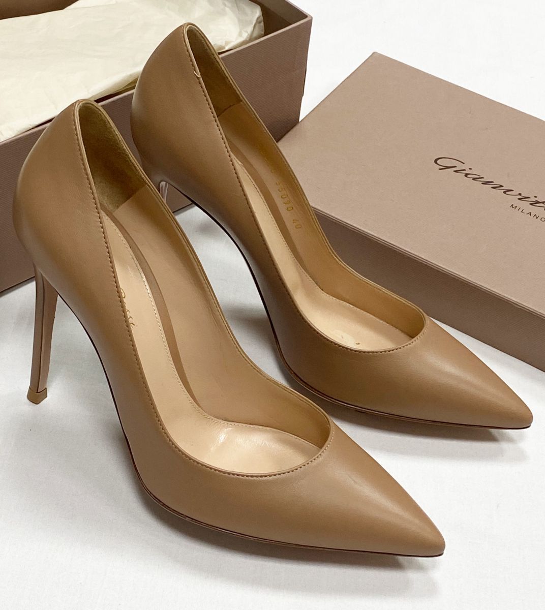 Туфли Gianvito Rossi размер 40 цена 31 310 руб
