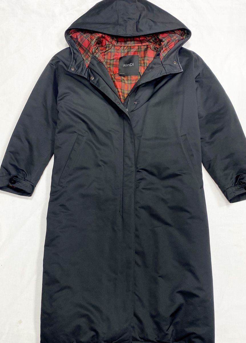 Пальто Rindi размер 42 цена 31 310 руб
Ботинки Hermes размер 38 цена 62 620 руб
Сумка Louis Vuitton 