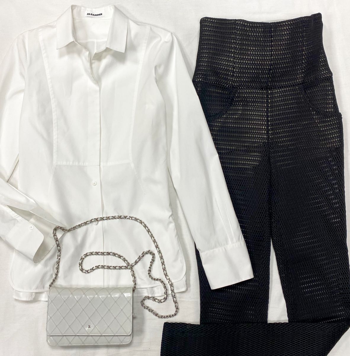 Брюки Chanel размер 38 цена 46 155 руб Блузка Jil Sander размер 36 цена 15 385 руб Сумочка Chanel