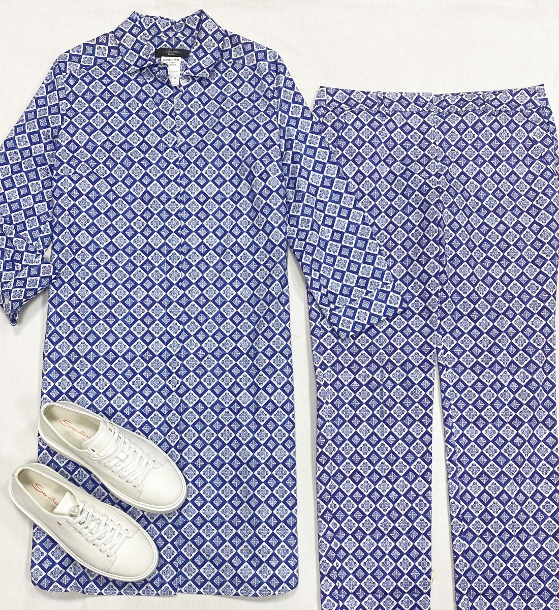 Платье  Weekend/ Max Mara размер 44 цена 7 828 руб
Брюки Weekend/ Max Mara размер 44 цена 4 697 руб
Кеды Santoni размер 38.5 цена 31 310 руб
