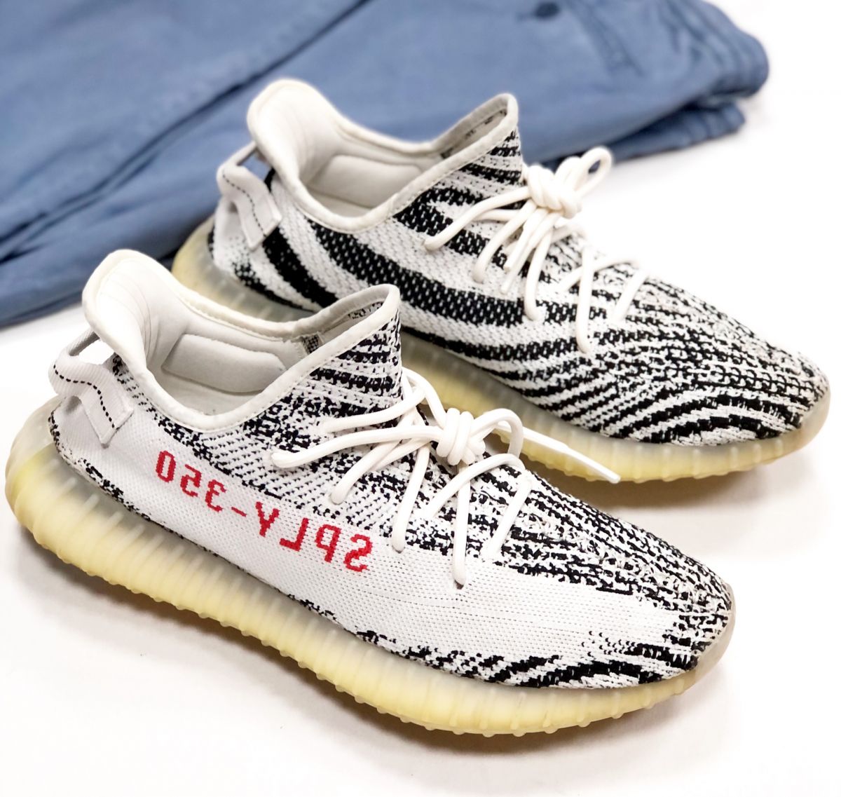 #mechtamen Кроссовки Adidas Yeezy размер 44.5 цена 9 393 руб