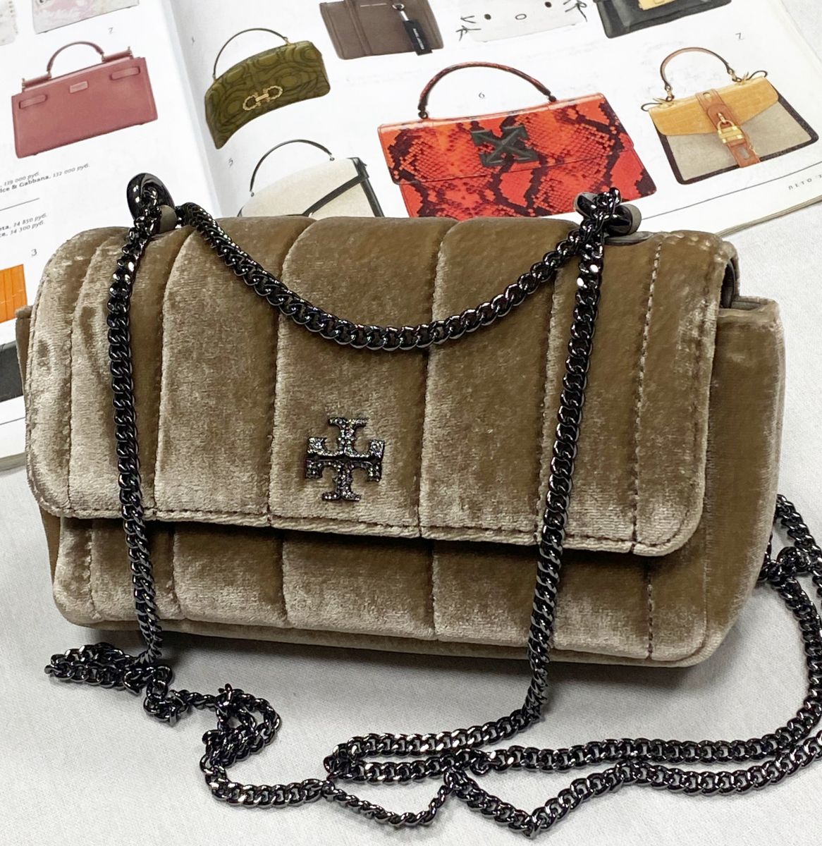 Сумочка/ бархат/ Tory Burch размер 18/10 цена 9 393 руб