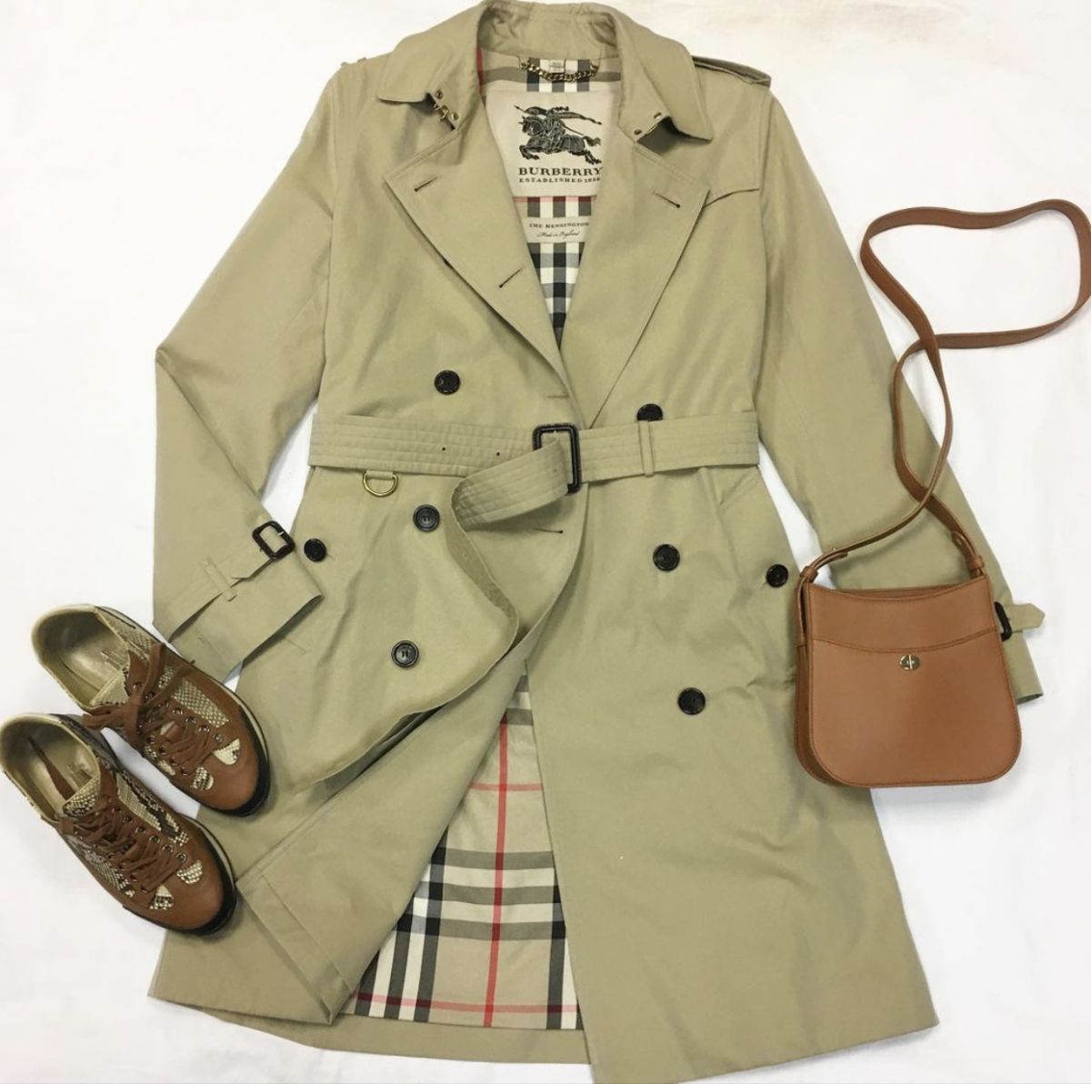 Burberry trench price shop