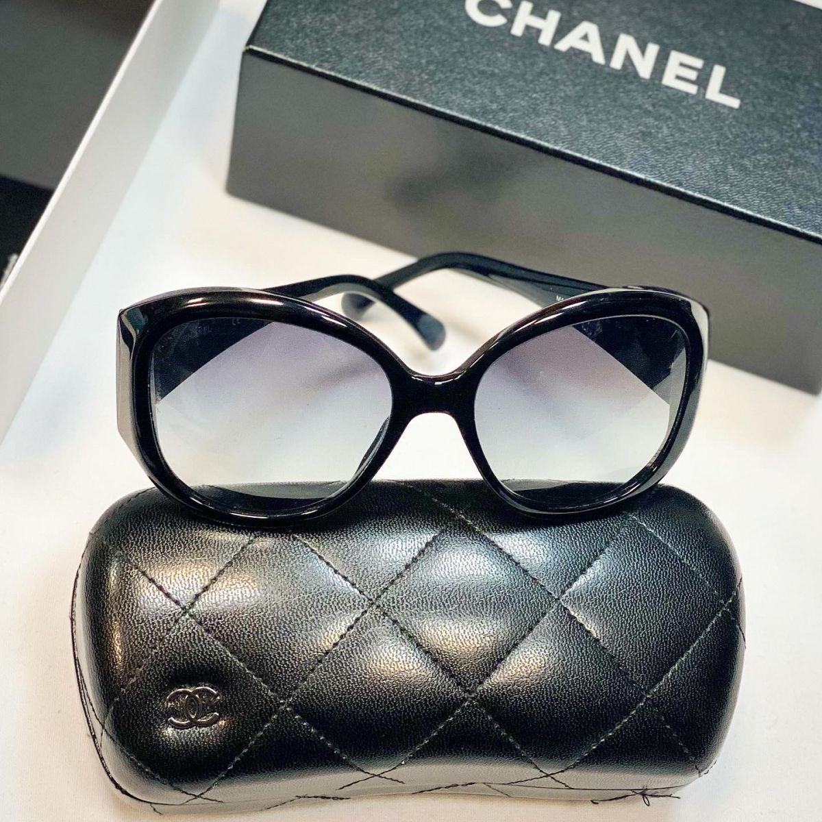 Очки Chanel цена 7 693 руб / упаковка / 