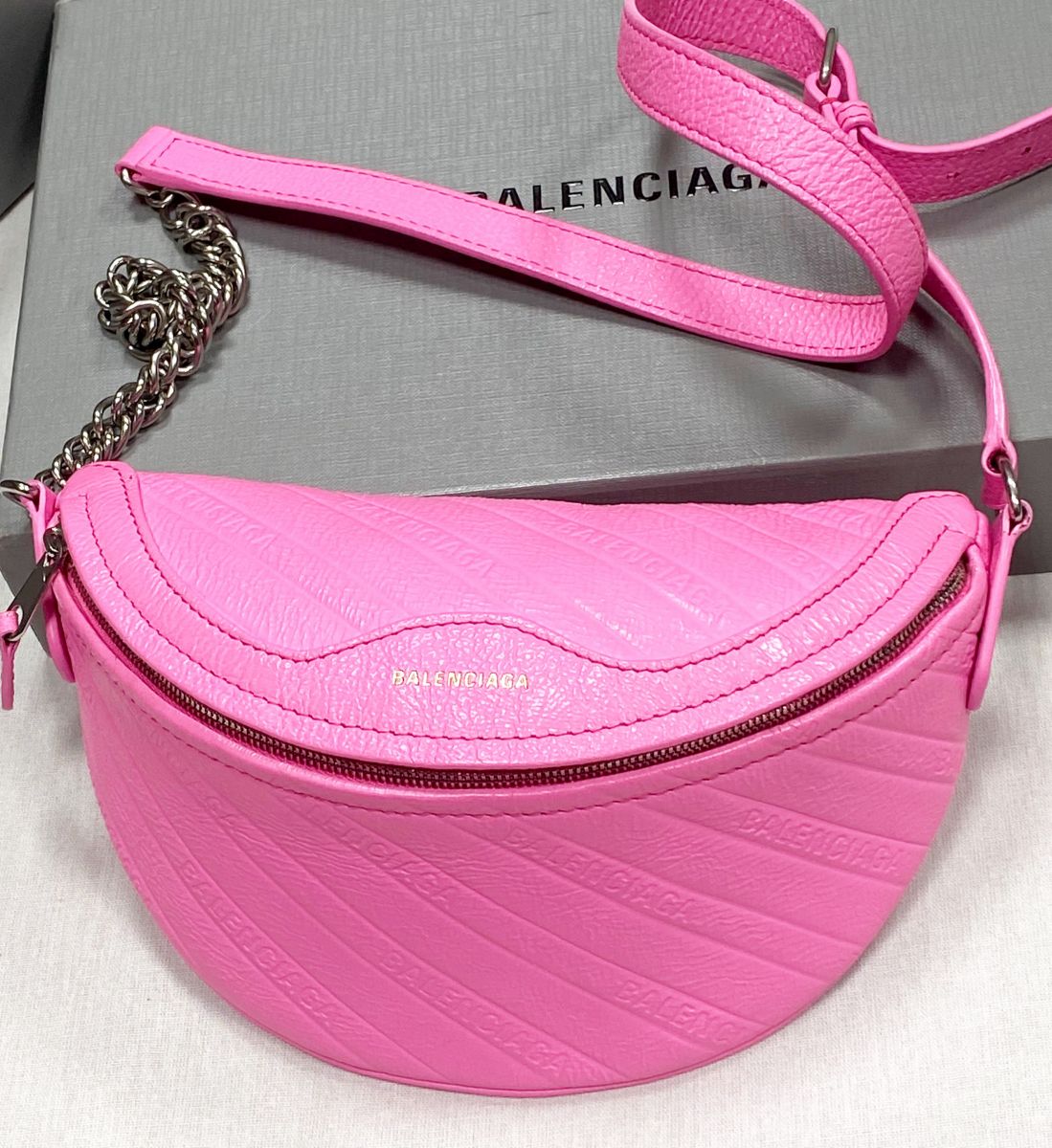 Сумочка Balenciaga размер 20/12 цена 54 793 руб
