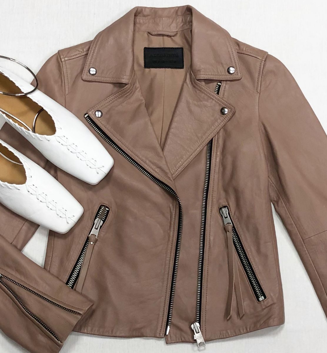Куртка/ кожа/ Allsaints размер 36 цена 15 655 рубЛоферы Jil Sander размер 40.5 цена 23 483 руб