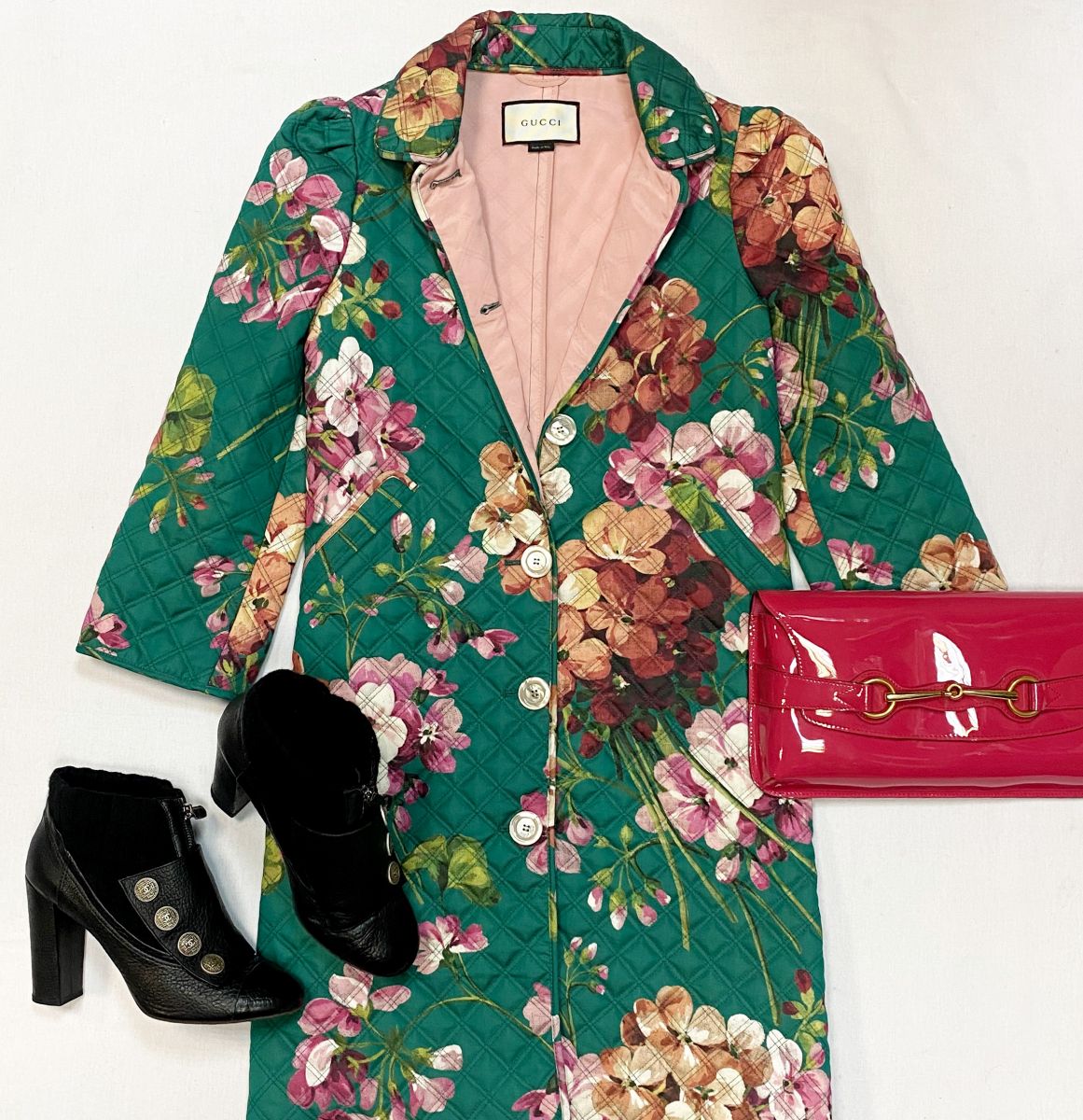 Пальто Gucci размер 42 цена 76 925 руб
Ботинки Chanel размер 41 цена 30 770 руб
Клатч Gucci 