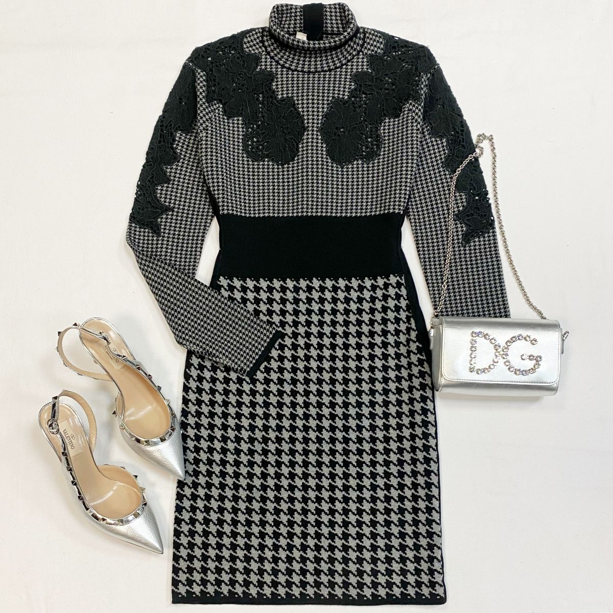 Платье Stella McCartney размер 42 цена 6 154 рубБосоножки Valentino размер 38 цена 30 770 рубСумка Dolce Gabbana