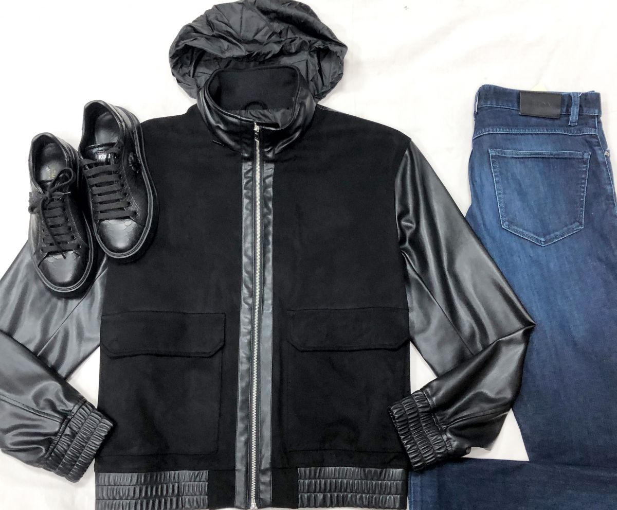 #Mechtamen
Куртка /эко кожа/замша/ Armani exchange размер XL цена 18 786 руб 
Джинсы ZEGNA размер 33/34 цена 10 959 руб 
Кроссовки Roberto Cavalli размер 8.5 цена 10 959 руб