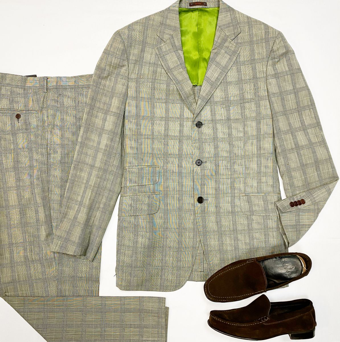 Костюм Etro размер 52 цена 10 770 руб Мокасины Kiton размер 43 цена 9 231 руб