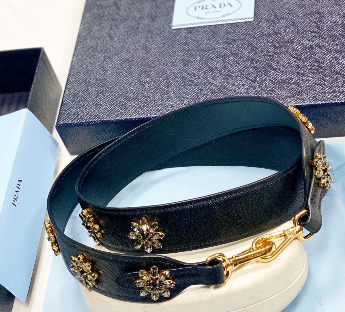 Ремень / отделка камни / для сумки Prada цена 39 138 руб / упаковка / 