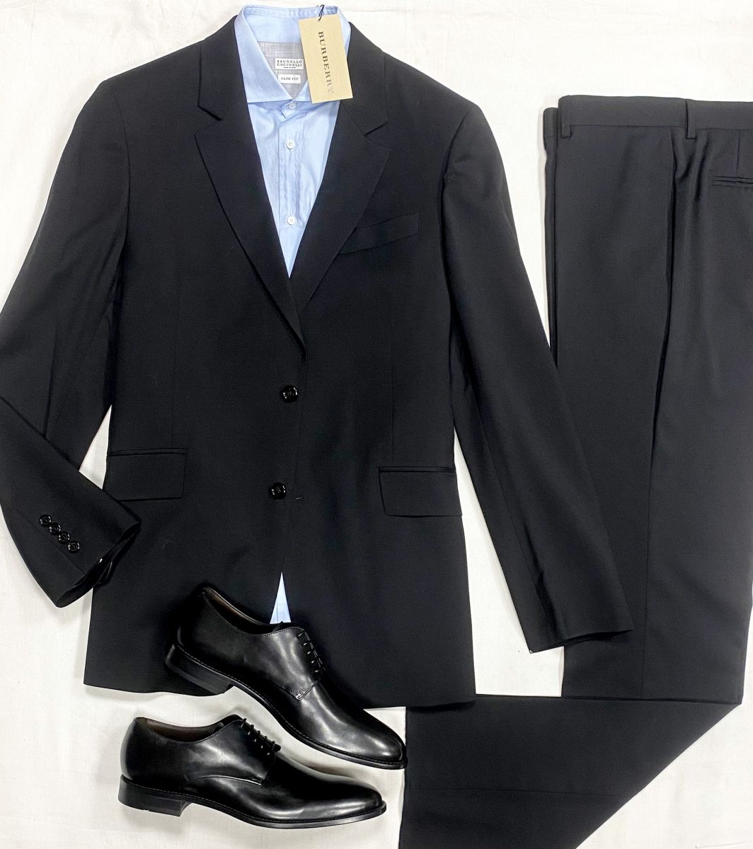 #mechtamen Костюм Burberry размер 54 цена 31 310 руб/ с биркой/
Ботинки Boss размер 44 цена 15 655 руб