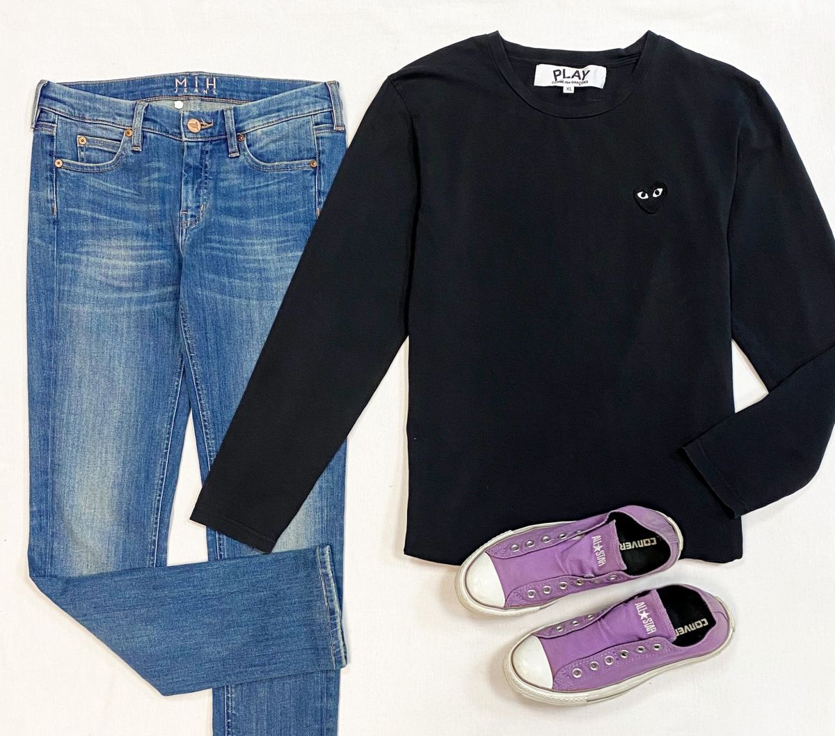 Кофта  Comme Des Garçons размер XL цена 3 846 руб
Джинсы Mih размер 25 цена 4 616 руб
Кеды Converse размер 38 цена 1 539 руб 