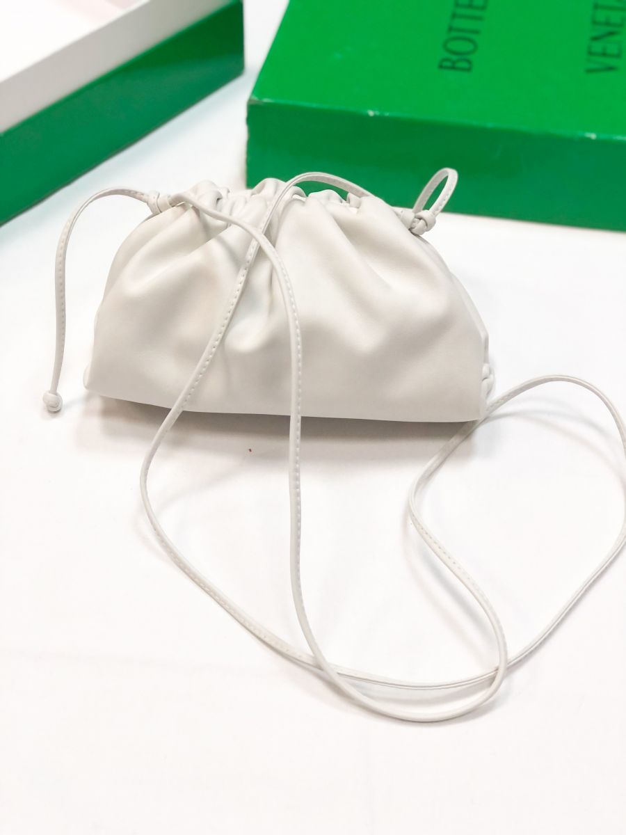 Сумочка BOTTEGA VENETA размер 19/11 цена 92 310 руб
