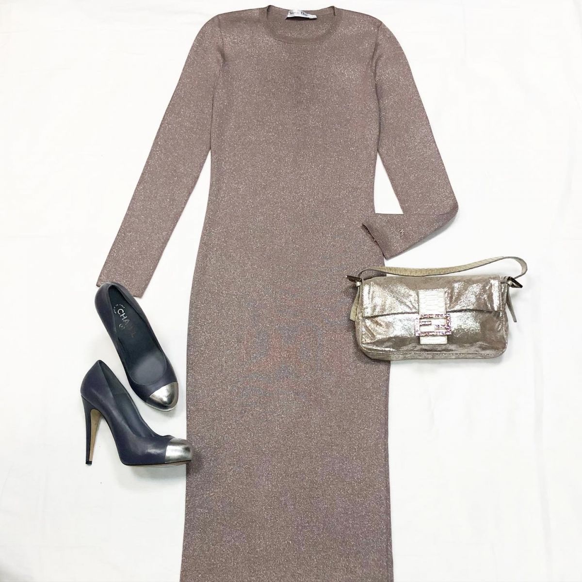 Платье /люрекс/ Christian Dior размер 38/42 цена 23 078Руб Туфли Chanel размер 39 цена 12 308 руб Сумка Fendi