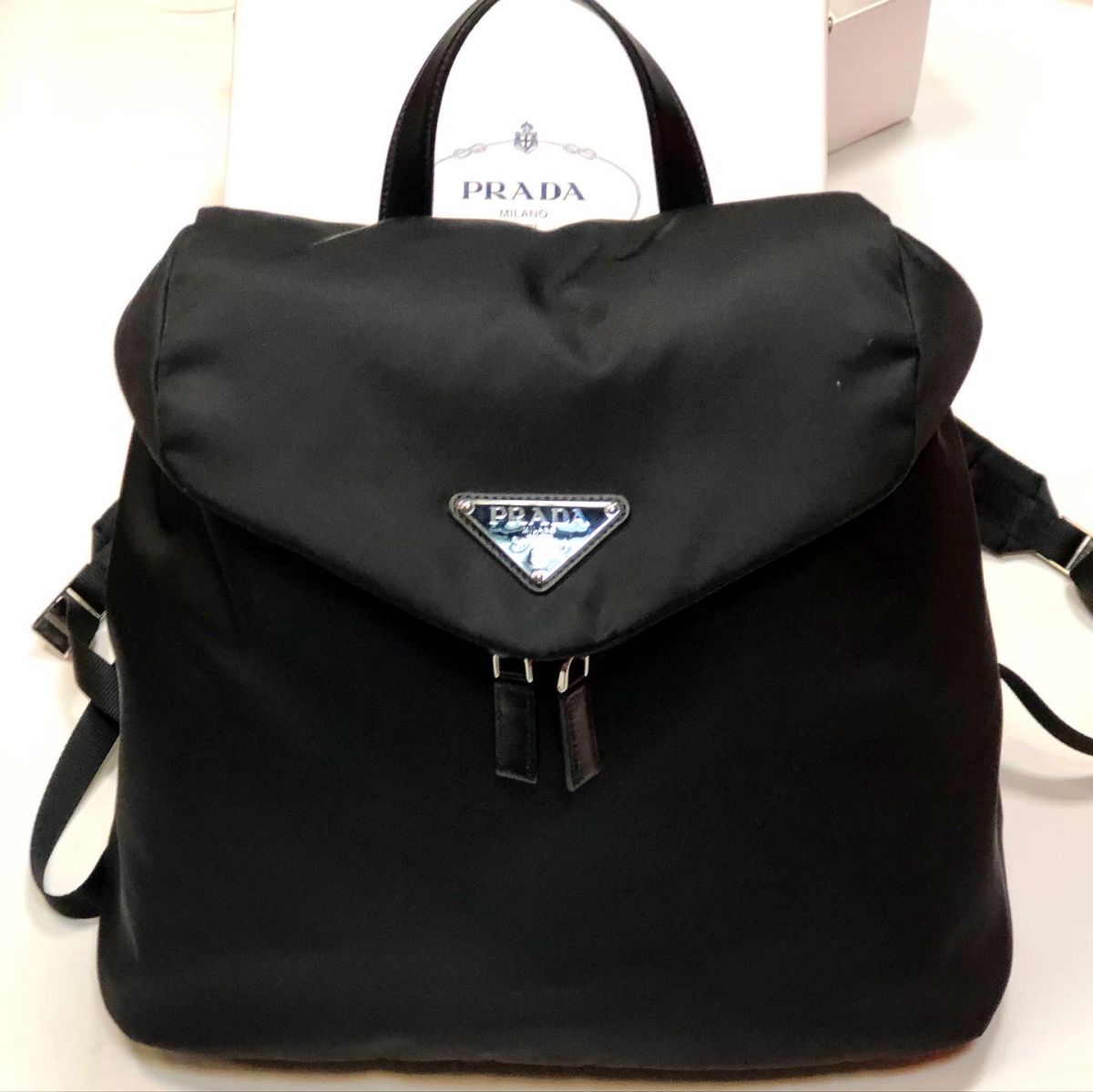 Рюкзак PRADA размер 35/35 цена 46 155 руб 