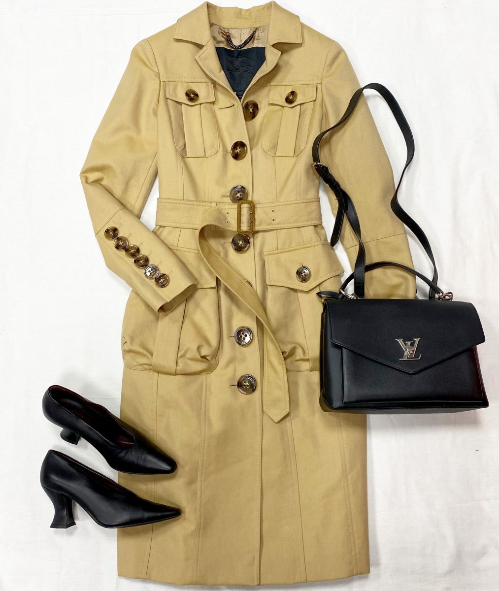 Плащ Burberry размер 40 цена 46 965 руб Туфли Bottega Veneta размер 36.5 цена 23 483 руб Сумка Louis Vuitton