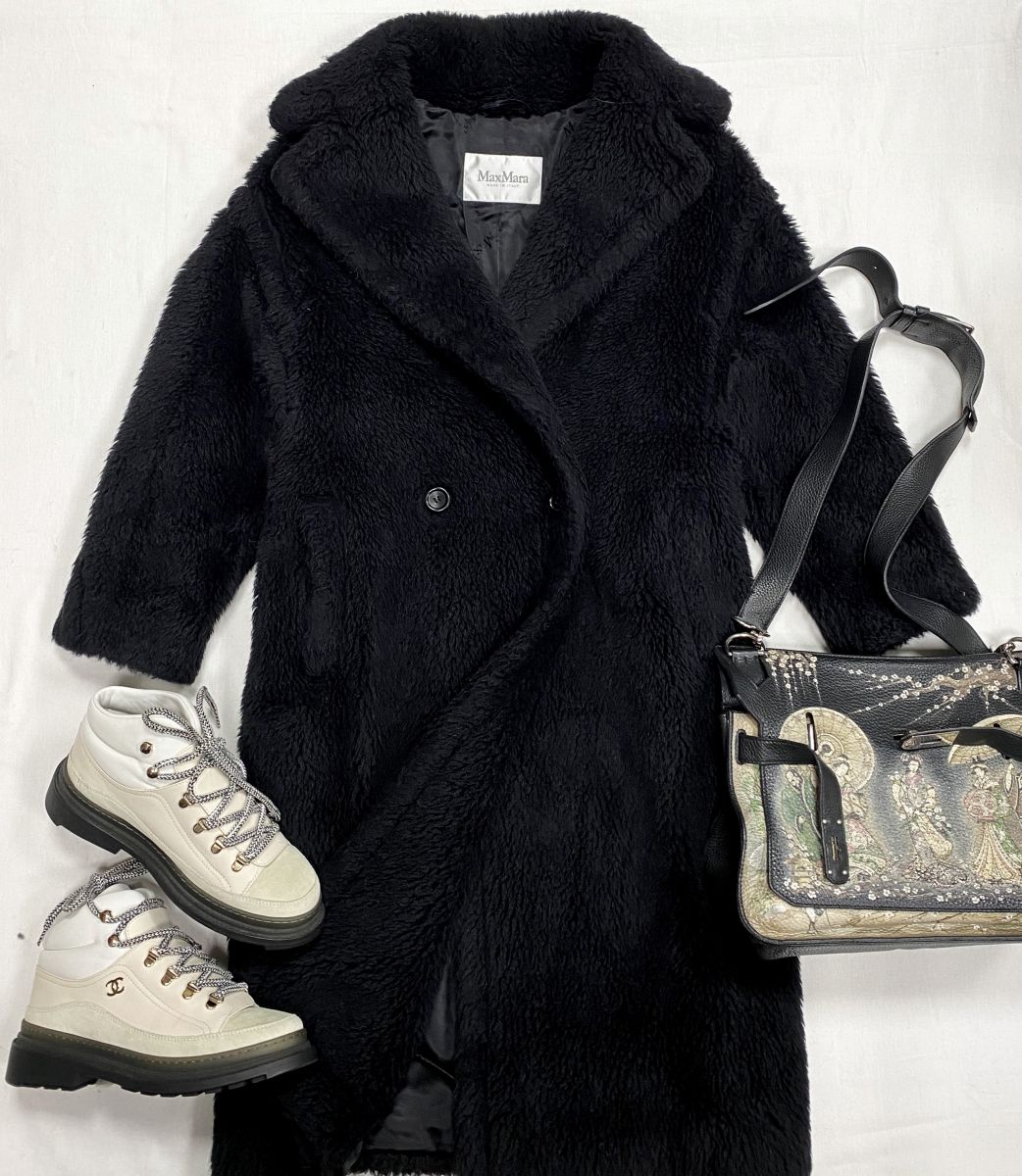 Пальто Тедди Max Mara размер S цена 62 620 руб
Ботинки Chanel размер 39 цена 156 550 руб 
Сумка Hermès