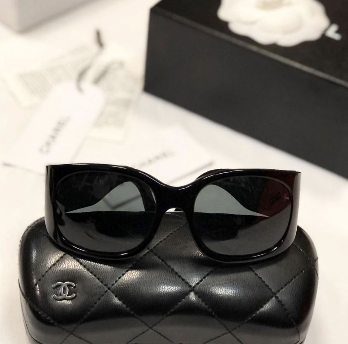 Очки Chanel цена 15 385 руб /в коробке/