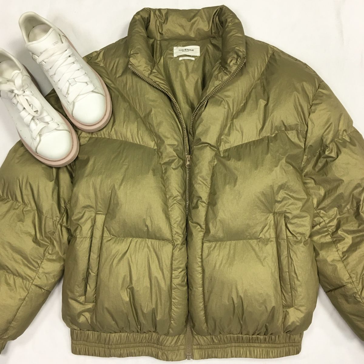 Куртка Isabel Marant размер 38 цена 15 385 рубКеды Alexander McQueen размер 37 цена 18 462 руб