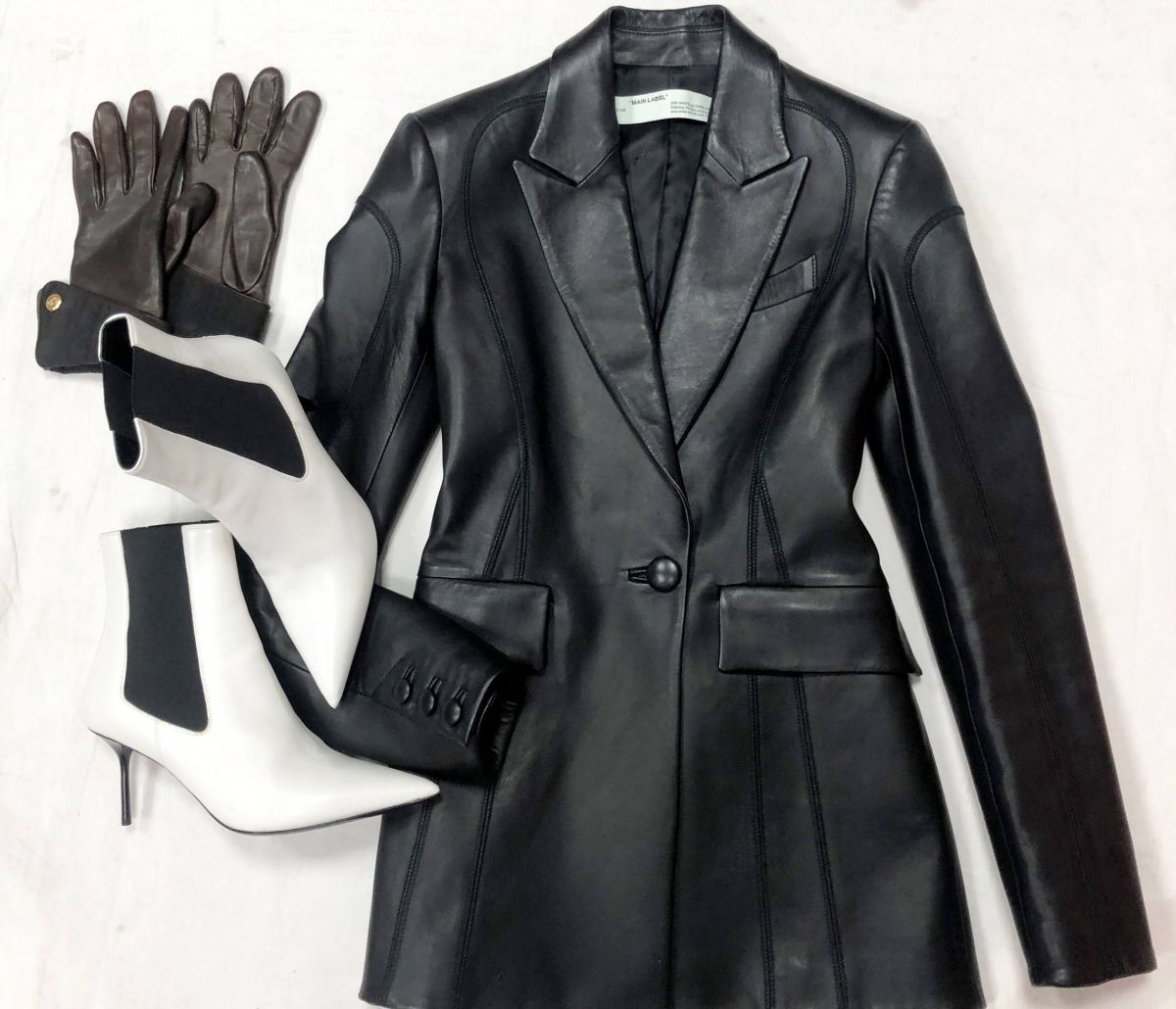 Жакет /кожа/ Off White размер S цена 78 275 руб 
Ботильоны TOM FORD размер 38.5 цена 39 138 руб

https://max.ru/join/DcqMPg0c9seDOzJzZUU-DAf-ZWUaddPCtmz9D3GJ3uQ