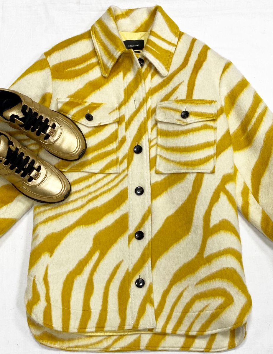 Куртка Isabel Marant размер 36 цена 31 310 руб
Кроссовки Chanel размер 38.5 цена 39 138 руб