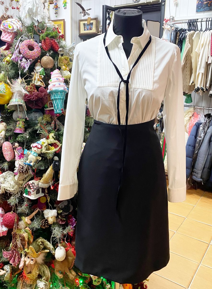 Юбка Hermes размер 42 цена 15 655 руб
Блузка Red Valentino размер 44 цена 4 697 руб
