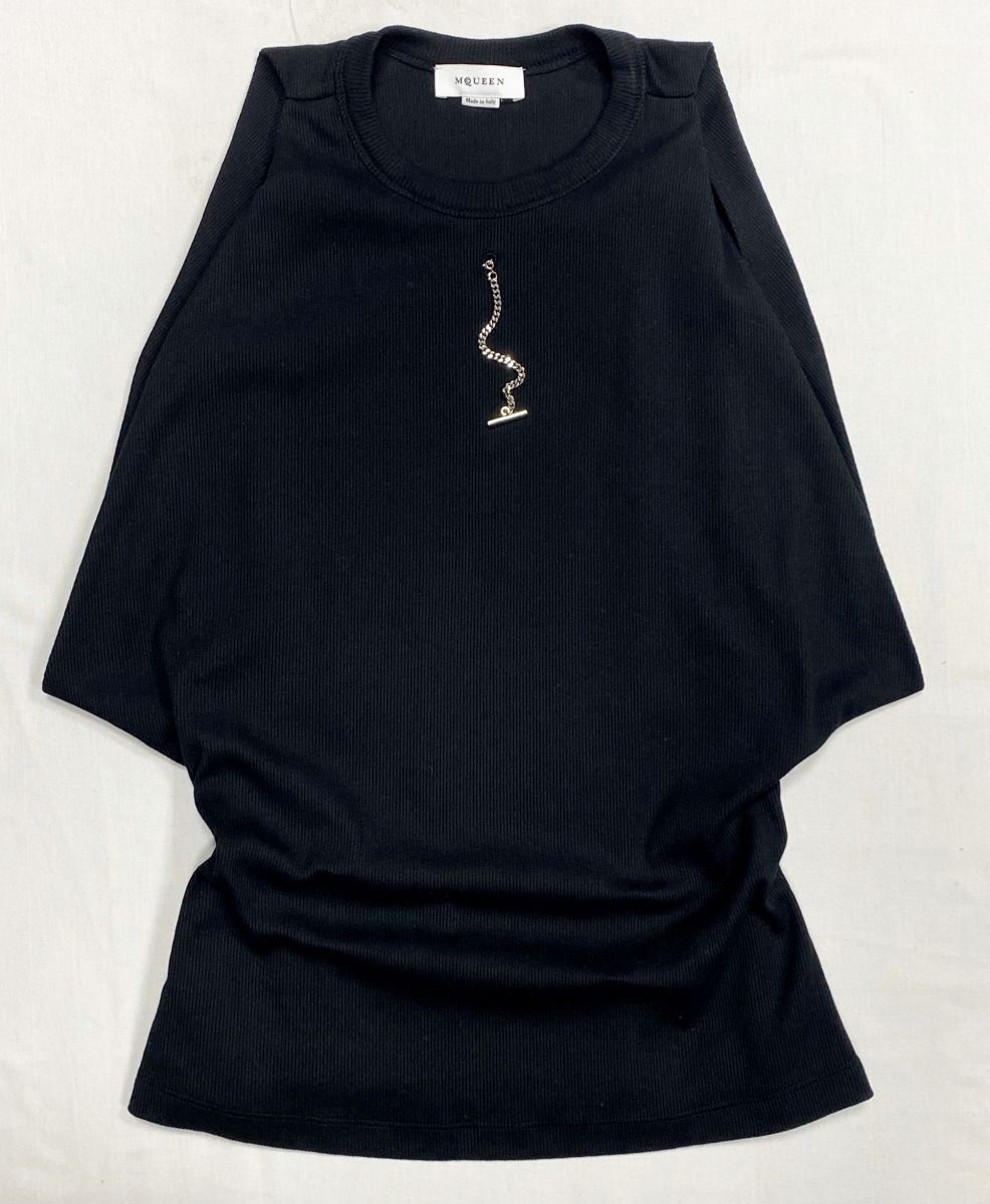 Топ Alexander McQueen размер 42 цена 31 310 руб
Балетки Chanel размер 36.5 цена 31 310 руб
