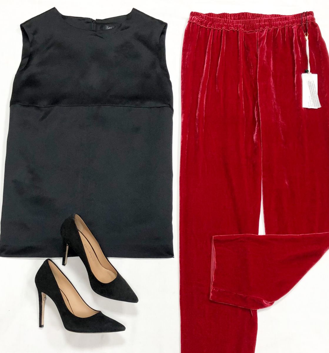 Топ Chanel размер 48 цена 15 655 руб
Брюки /бархат/ Forte Forte размер 1 цена 10 959 руб
Туфли Salvatore Ferragamo размер 37 цена 15 655 руб