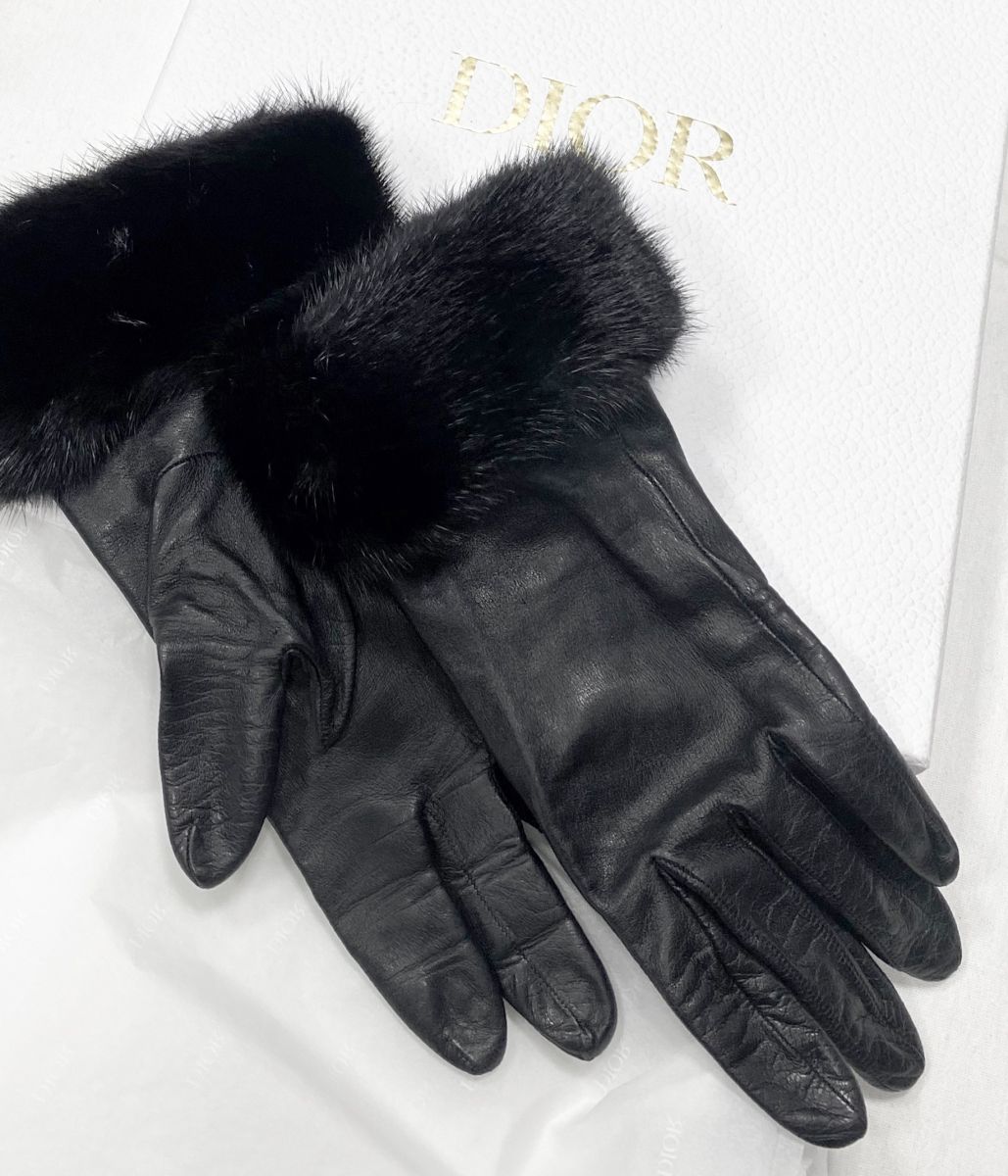 Перчатки / кожа / отделка мех норки / Christian Dior размер 7.5 цена 7 828 руб