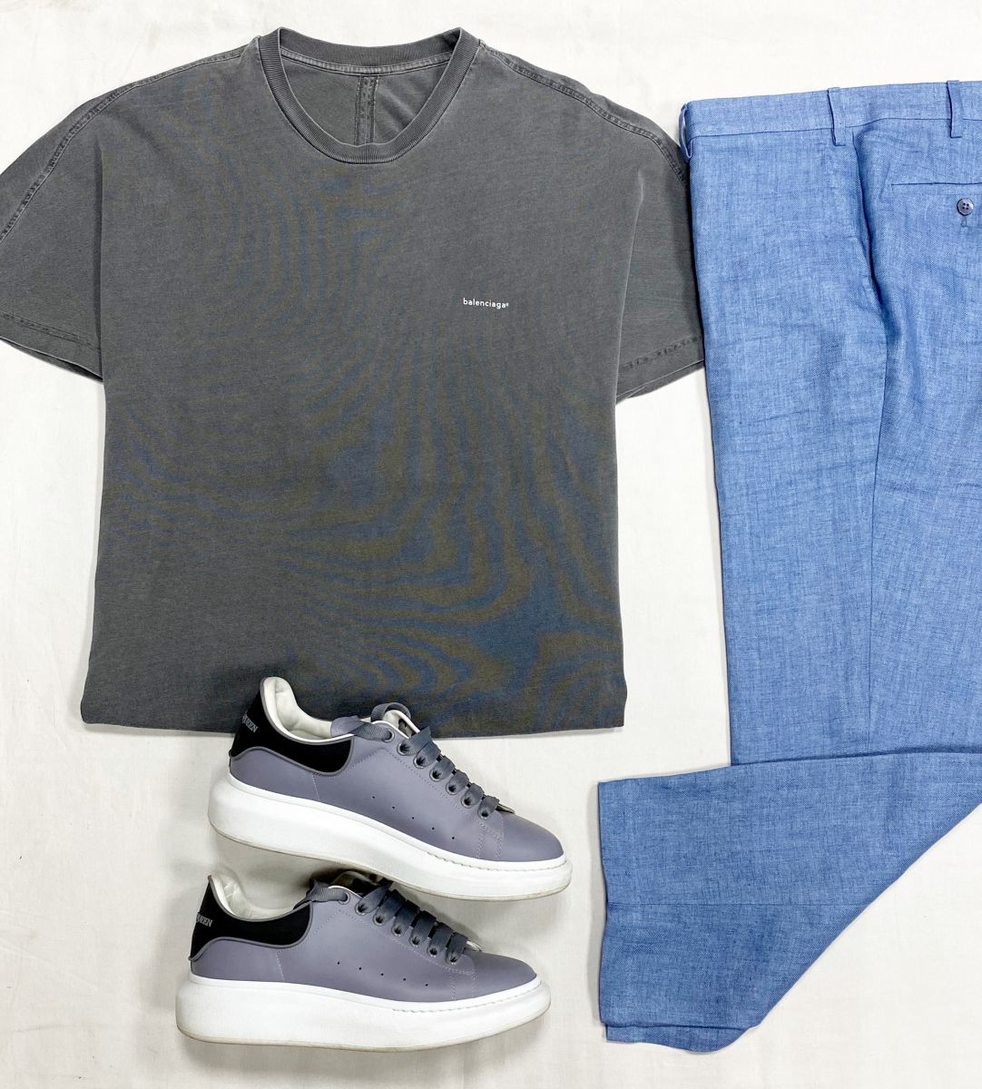 #mechtamen Футболка Balenciaga размер S цена 7 828 рубБрюки Capri размер 56 цена 7 828 рубКеды Alexander McQueen размер 42 цена 18 786 руб