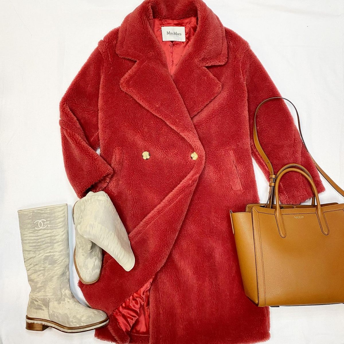 Пальто Max Mara размер 38 цена 61 540 руб Сапоги Chanel размер 40.5 цена 44 616 руб Сумка Ralph Lauren