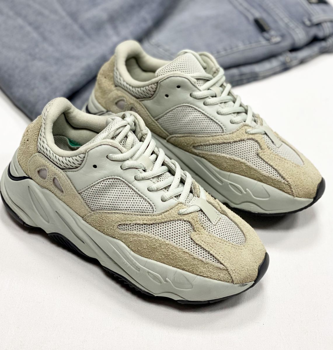 Кроссовки Adidas размер Yeezy размер 38.5 цена 6 256 руб