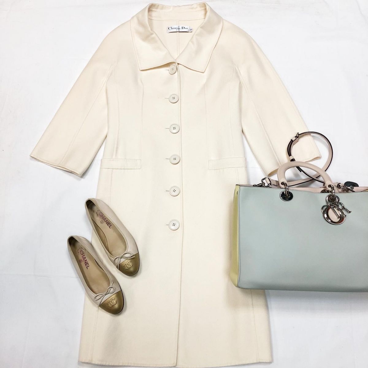 Пальто Christian Dior размер 38/42 цена 76 925 руб Балетки Chanel размер 37.5 цена 10 770 руб Сумка Christian Dior