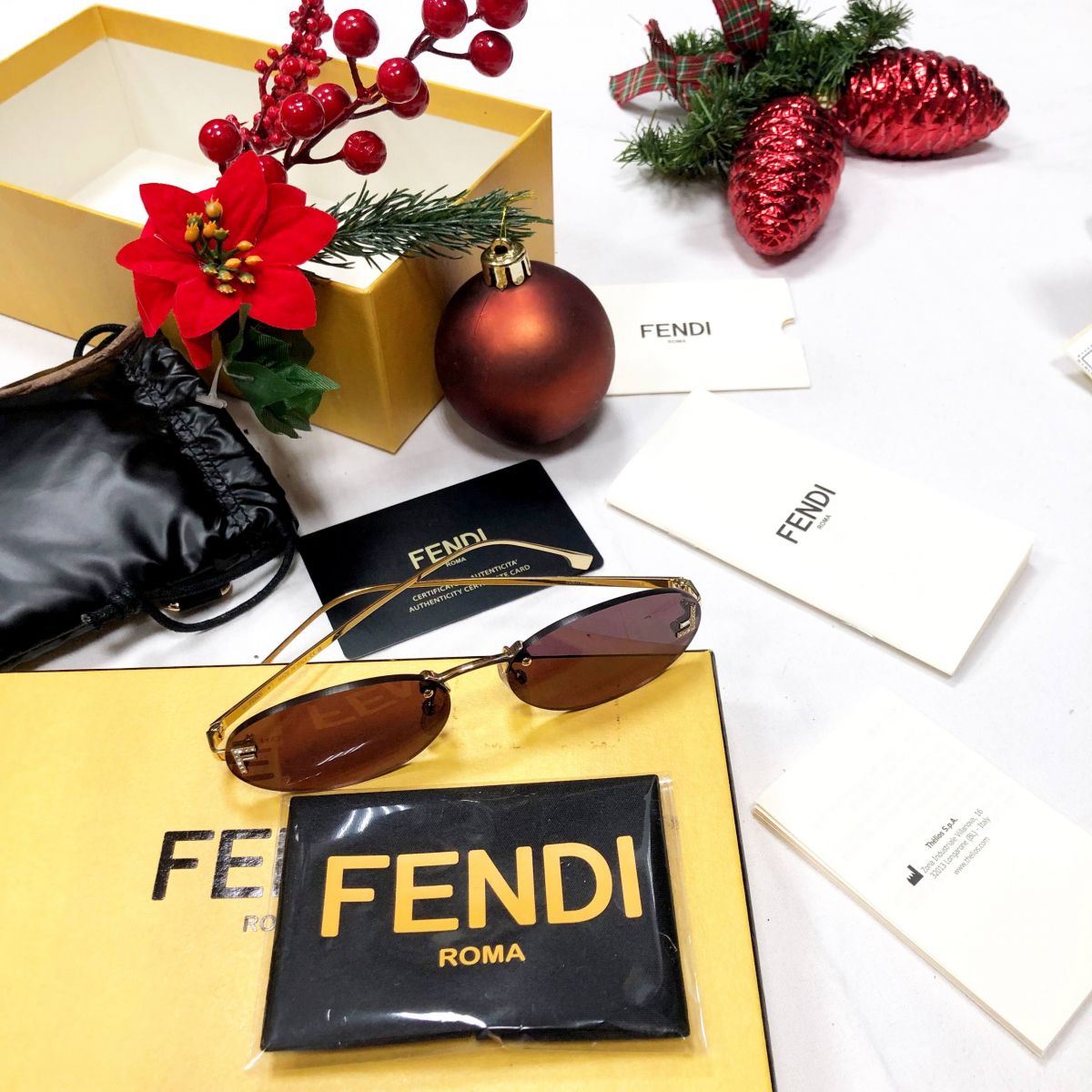 Очки FENDI цена 39 138 руб /новые/карточки/коробка/ 