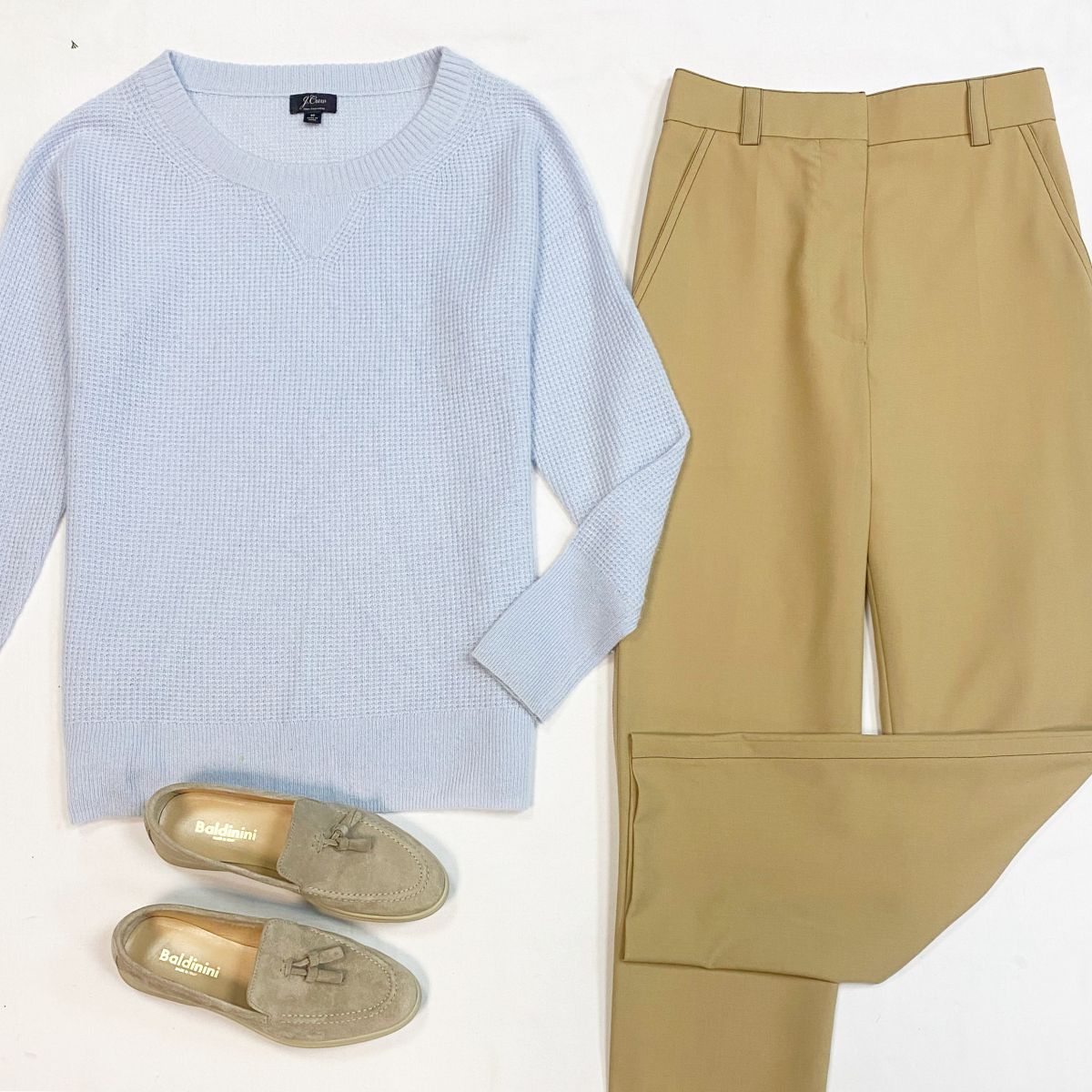 Кофта J Crew размер M цена 5 385 рубБрюки Marni размер 36 цена 6 154 рубЛоферы Baldinini размер 37 цена 15 385 руб