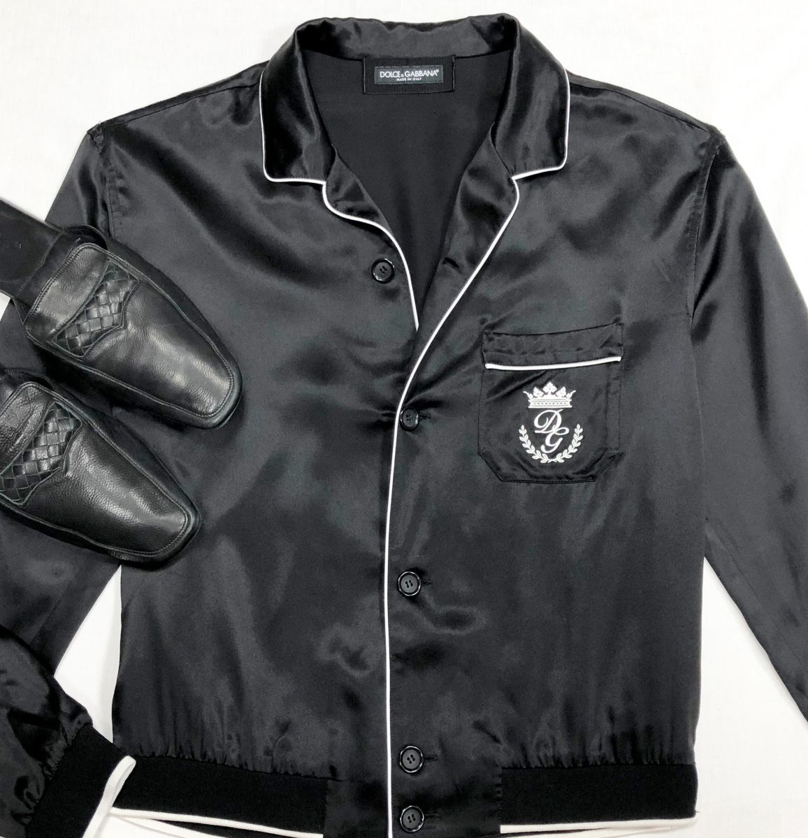 #mechtamen Бомбер/ шелк/ Dolce Gabbana размер 48 цена 15 655 руб
Сабо BOTTEGA VENETA размер 43.5 цена 10 959 руб