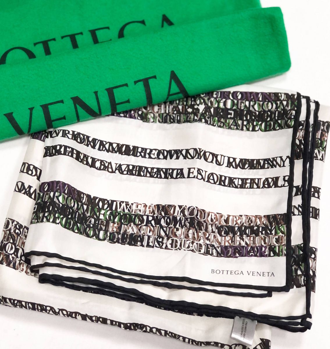 
Платок Bottega Veneta размер 90/90 цена 7 828 руб