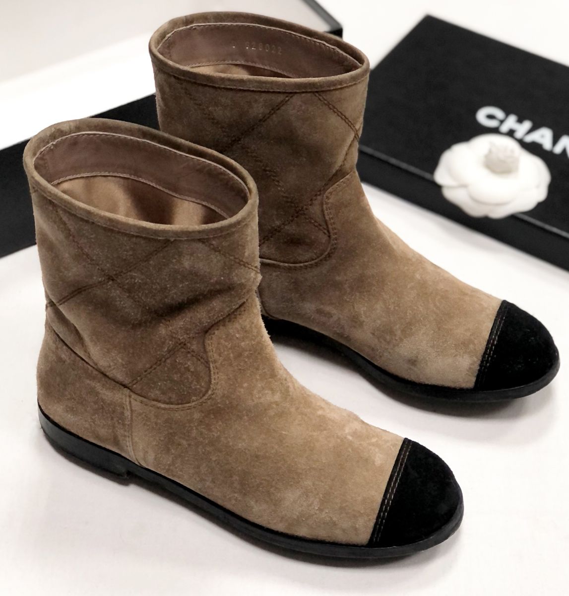 Ботинки/ замша/ Chanel размер 37 цена 15 655 руб
