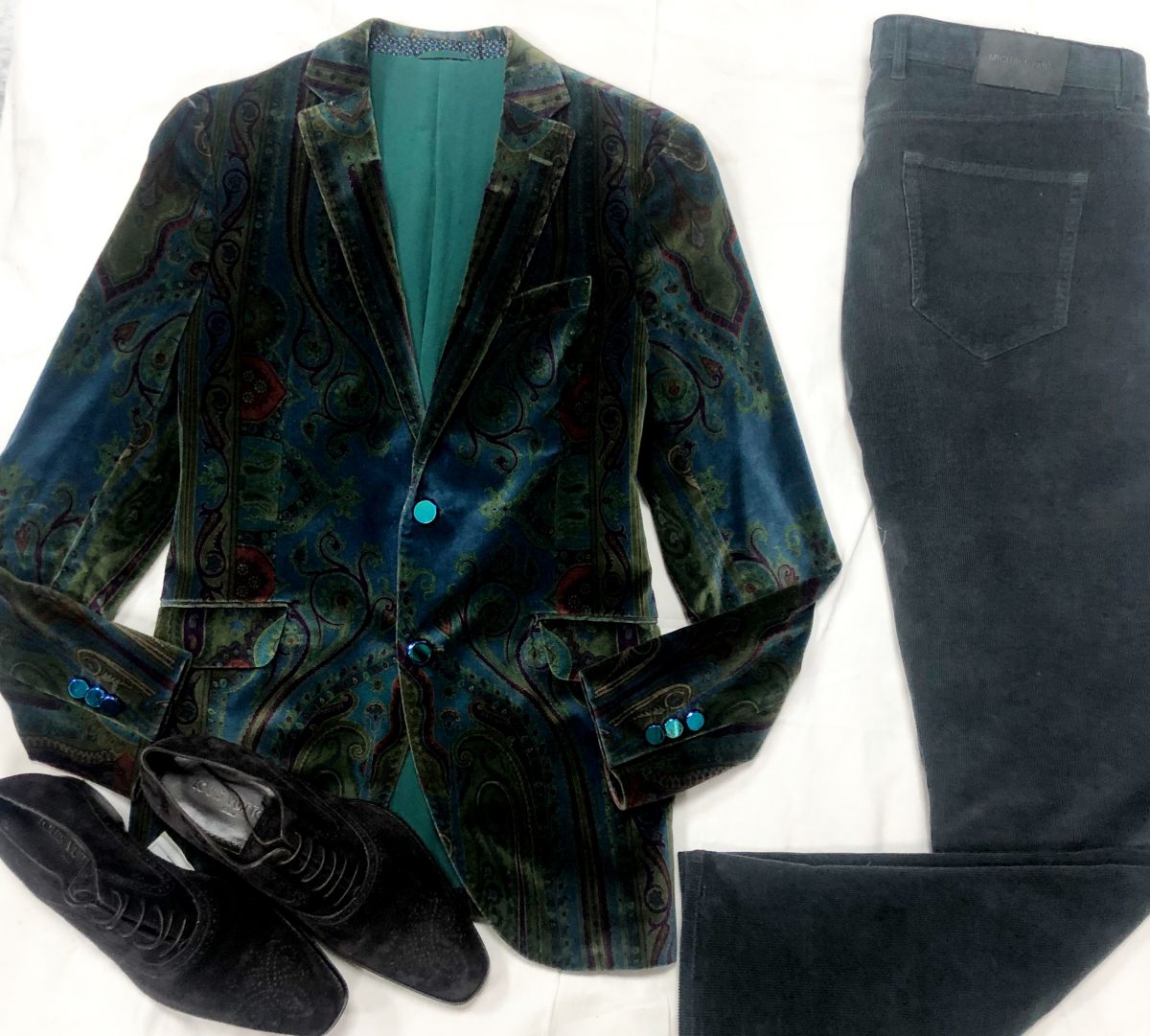 #Mechtamen
Пиджак /бархат/ ETRO размер 48 цена 15 655 руб 
Брюки /бархат/ MICHAEL KORS размер 36/34 цена 7 828 руб