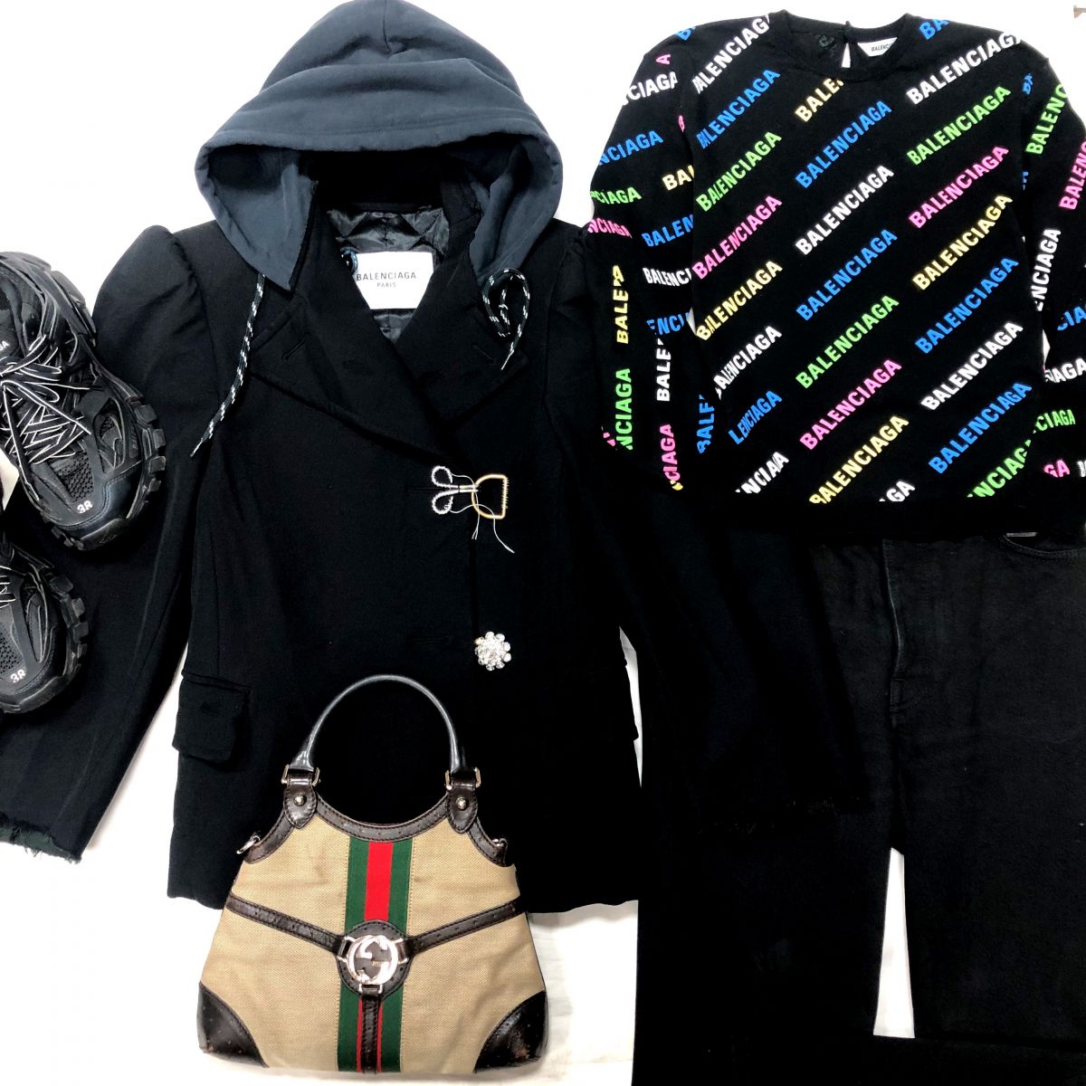 Куртка /жакет BALENCIAGA размер S цена 93 934 руб 
Кофта /кашемир/хлопок/ Balenciaga размер S цена 23 484 руб 
Джинсы The Row размер S цена 15 655 руб 
Кроссовки BALENCIAGA размер 38 цена 46 965 руб